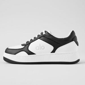 ALO Yoga Recovery Mode Black White Sneakers Size 6